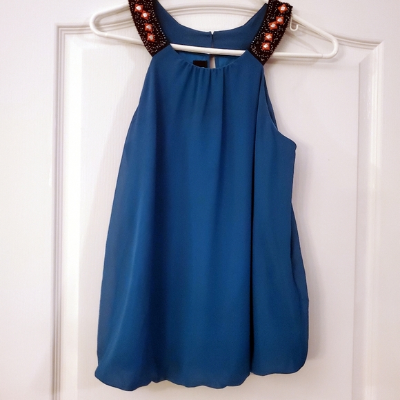 By By M Sleeveless Embellished Top Aqua NWOT - Picture 2 of 5
